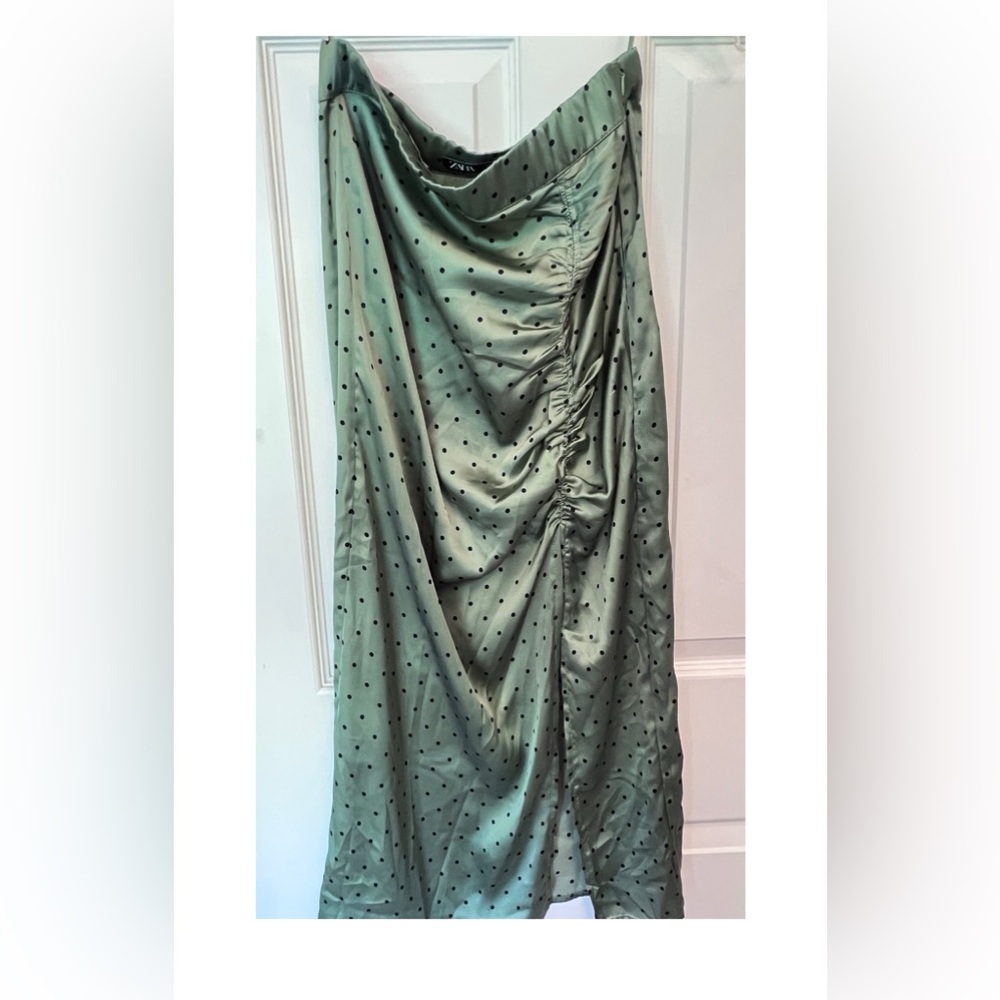 Zara Satin Skirt- Like new - Picture 11 of 13